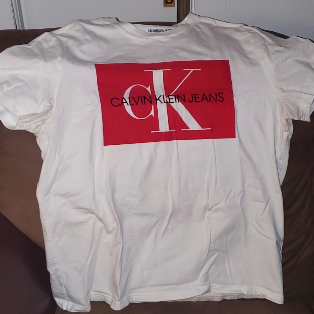 Calvin Klein Jeans White T-Shirt with Red Logo